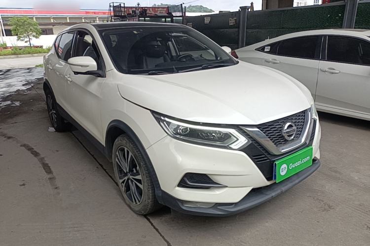 Used Nissan Qashqai 2019 2.0L CVT Luxury Edition Front Right 45 Deg