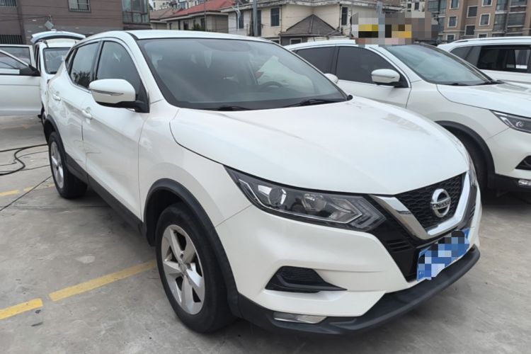 Used Nissan Qashqai 2019 2.0L CVT Smart Enjoyment Version Front Right 45 Deg