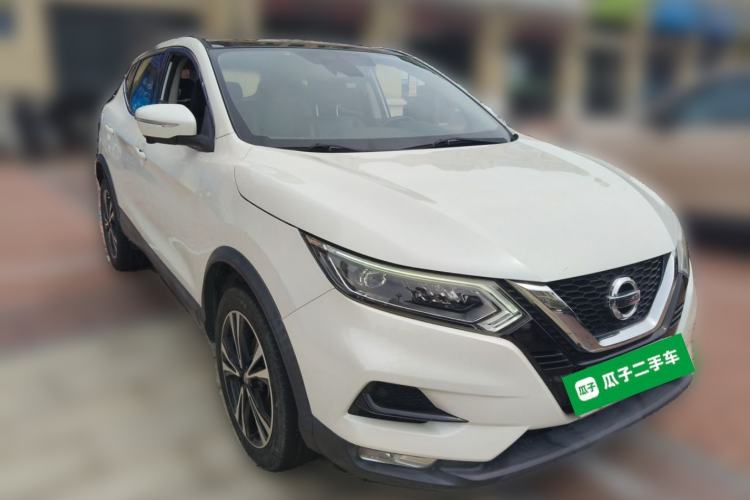 Used Nissan Qashqai 2019 2.0L CVT Luxury Edition Front Right 45 Deg
