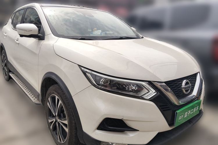 Used Nissan Qashqai 2019 2.0L CVT Luxury Edition Front Right 45 Deg