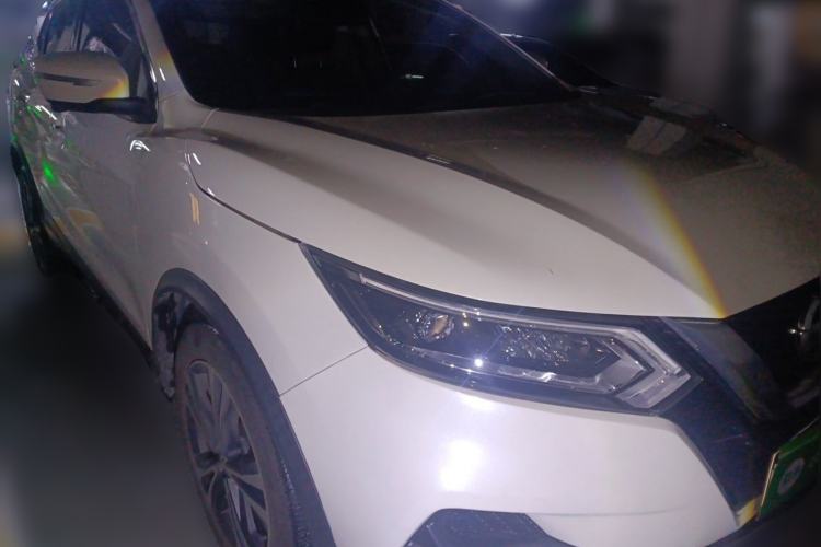 Used Nissan Qashqai 2019 2.0L CVT Luxury Edition Front Right 45 Deg