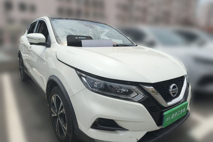 Used Nissan Qashqai 2019 2.0L CVT Luxury Edition Front Right 45 Deg