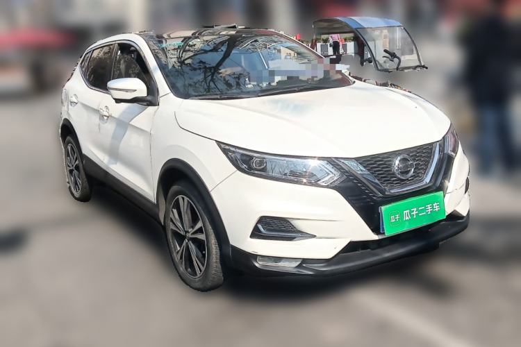 Used Nissan Qashqai 2019 2.0L CVT Luxury Edition Front Right 45 Deg