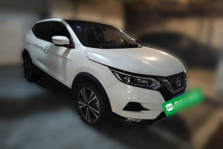 Used Nissan Qashqai 2019 2.0L CVT Luxury Edition Front Right 45 Deg