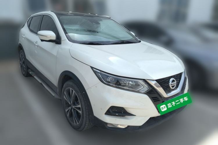 Used Nissan Qashqai 2019 2.0L CVT Luxury Edition Front Right 45 Deg