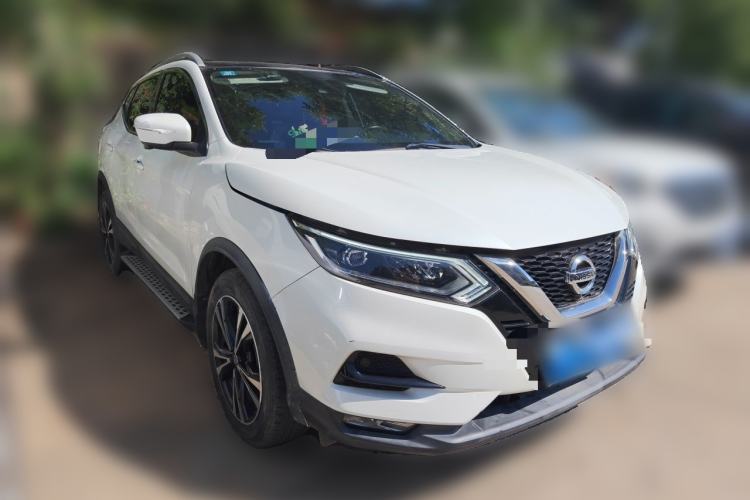 Used Nissan Qashqai 2019 2.0L CVT Luxury Edition Front Right 45 Deg