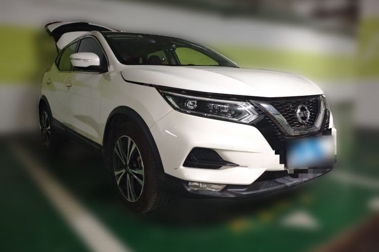 Used Nissan Qashqai 2019 2.0L CVT Luxury Edition Front Right 45 Deg
