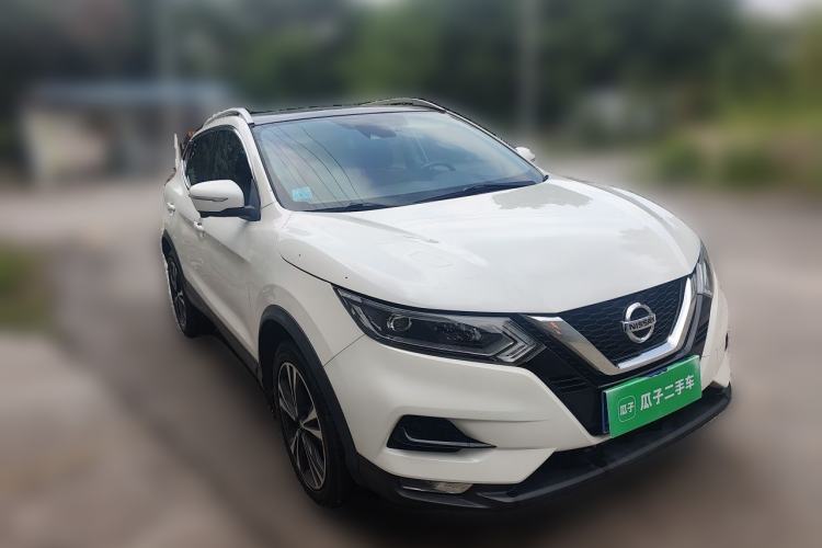 Used Nissan Qashqai 2019 2.0L CVT Luxury Edition Front Right 45 Deg