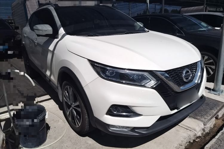 Used Nissan Qashqai 2019 2.0L CVT Luxury Edition Front Right 45 Deg