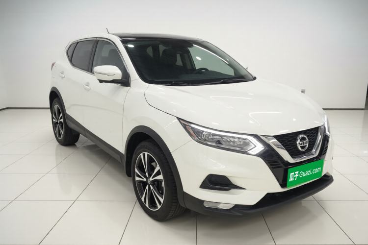 Used Nissan Qashqai 2019 2.0L CVT Luxury Edition Front Right 45 Deg