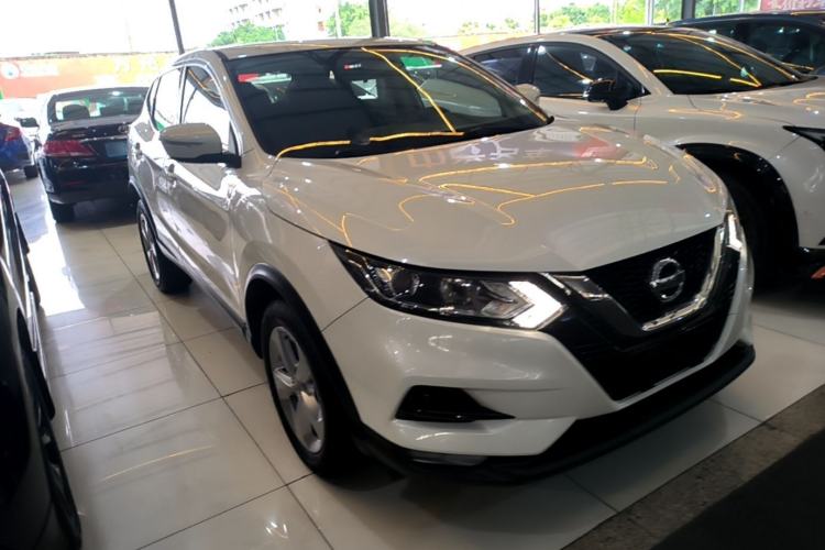 Used Nissan Qashqai 2019 2.0L CVT Smart Enjoyment Version Front Right 45 Deg