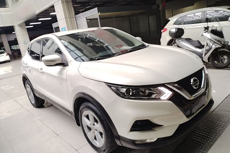 Used Nissan Qashqai 2019 2.0L CVT Smart Enjoyment Version Front Right 45 Deg