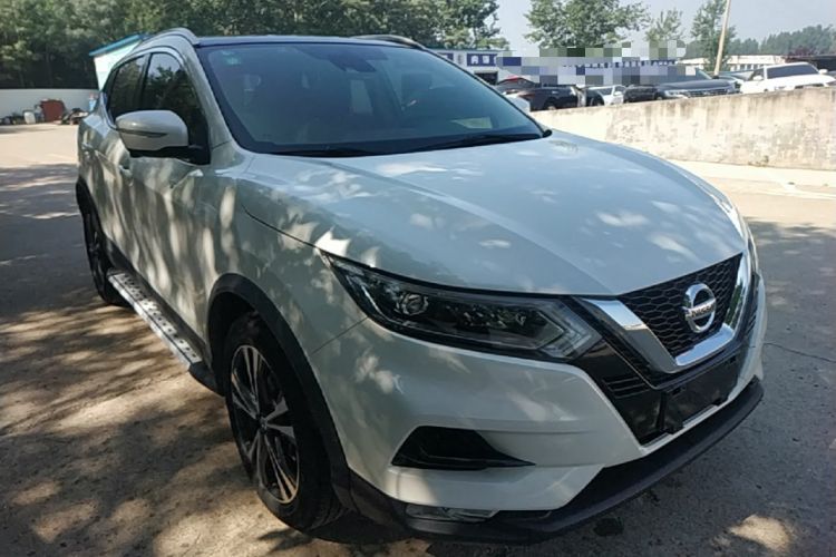 Used Nissan Qashqai 2019 2.0L CVT Luxury Edition Front Right 45 Deg