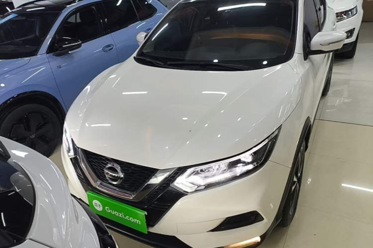 Used Nissan Qashqai 2019 2.0L CVT Luxury Edition Front