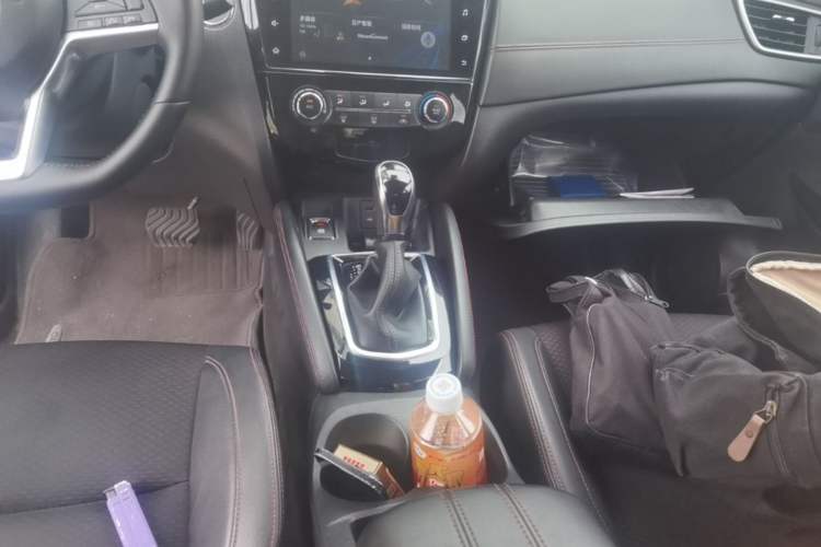 Used Nissan Qashqai 2019 2.0L CVT Luxury Edition Gear Lever