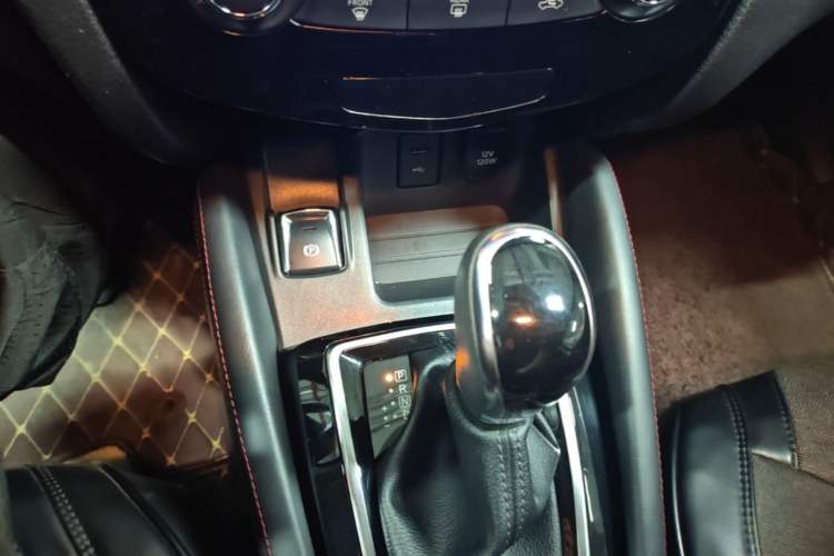 Used Nissan Qashqai 2019 2.0L CVT Smart Enjoyment Version Gear Lever