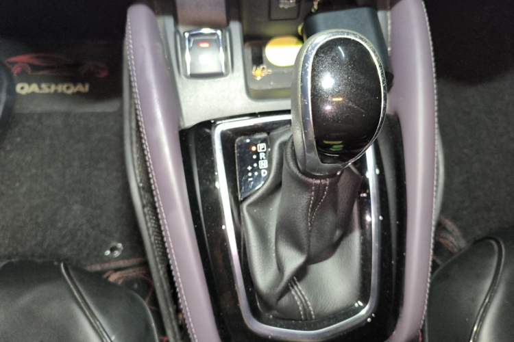 Used Nissan Qashqai 2019 2.0L CVT Smart Enjoyment Version Gear Lever