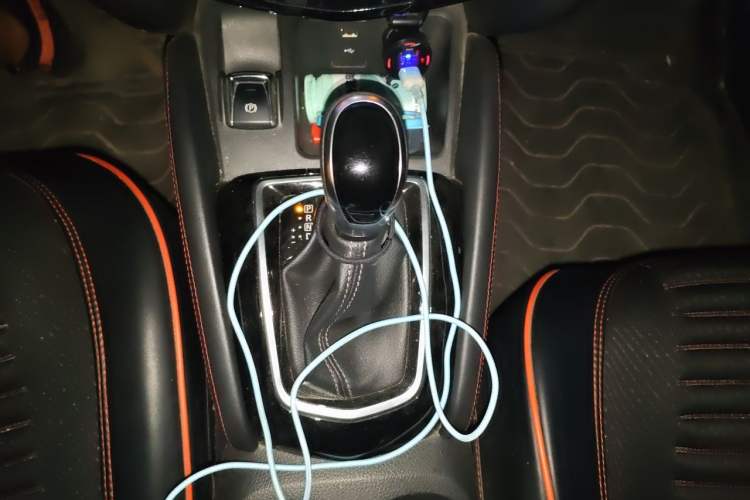 Used Nissan Qashqai 2019 2.0L CVT Luxury Edition Gear Lever