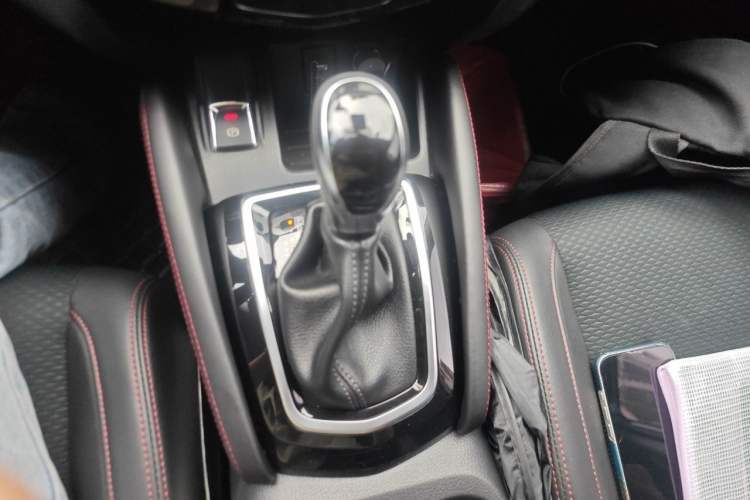 Used Nissan Qashqai 2019 2.0L CVT Luxury Edition Gear Lever