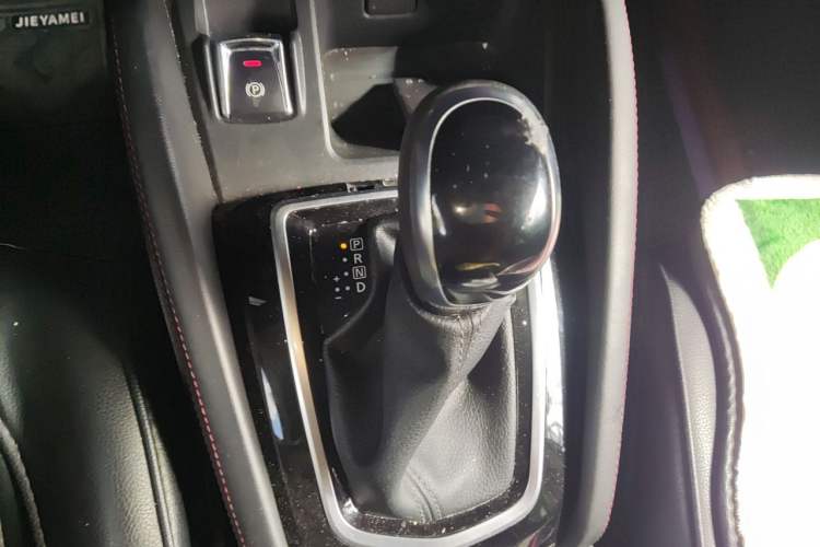 Used Nissan Qashqai 2019 2.0L CVT Smart Enjoyment Version Gear Lever