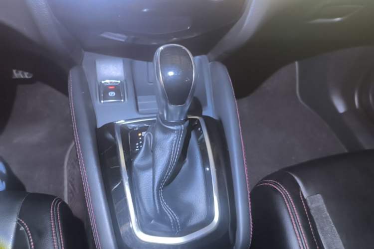 Used Nissan Qashqai 2019 2.0L CVT Smart Enjoyment Version Gear Lever