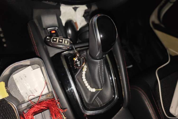 Used Nissan Qashqai 2019 2.0L CVT Luxury Edition Gear Lever