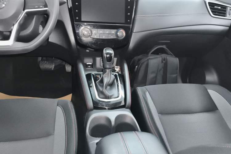 Used Nissan Qashqai 2019 2.0L CVT Smart Enjoyment Version Gear Lever