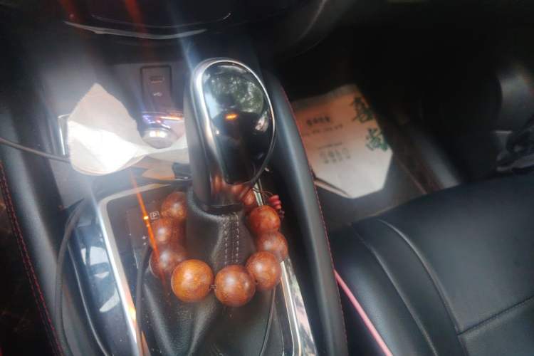 Used Nissan Qashqai 2019 2.0L CVT Luxury Edition Gear Lever