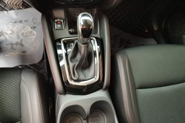 Used Nissan Qashqai 2019 2.0L CVT Luxury Edition Gear Lever
