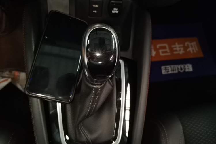 Used Nissan Qashqai 2019 2.0L CVT Luxury Edition Gear Lever