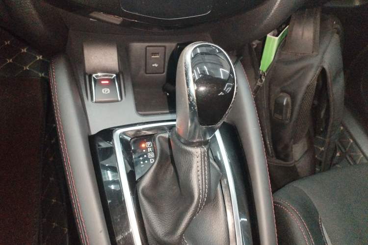Used Nissan Qashqai 2019 2.0L CVT Smart Enjoyment Version Gear Lever