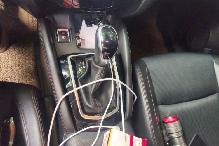 Used Nissan Qashqai 2019 2.0L CVT Luxury Edition Gear Lever