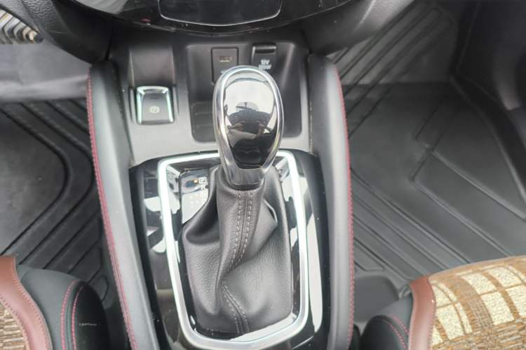 Used Nissan Qashqai 2019 2.0L CVT Smart Enjoyment Version Gear Lever