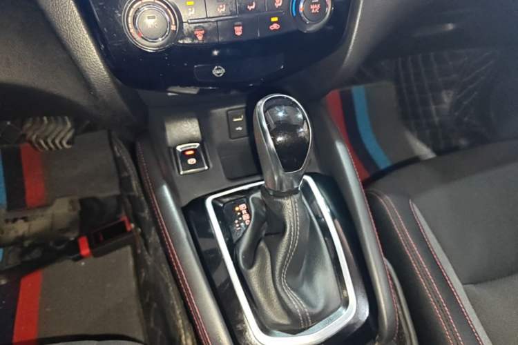 Used Nissan Qashqai 2019 2.0L CVT Smart Enjoyment Version Gear Lever