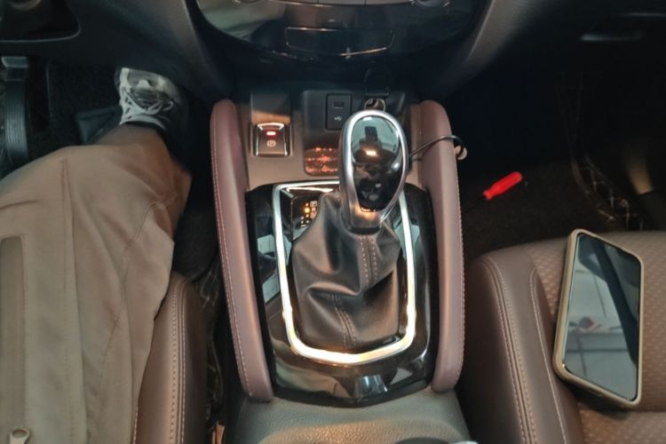 Used Nissan Qashqai 2019 2.0L CVT Luxury Edition Gear Lever