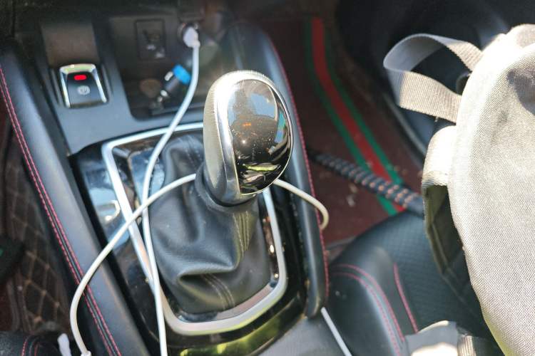 Used Nissan Qashqai 2019 2.0L CVT Luxury Edition Gear Lever
