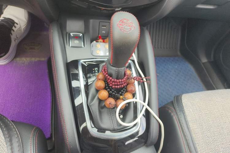 Used Nissan Qashqai 2019 2.0L CVT Luxury Edition Gear Lever