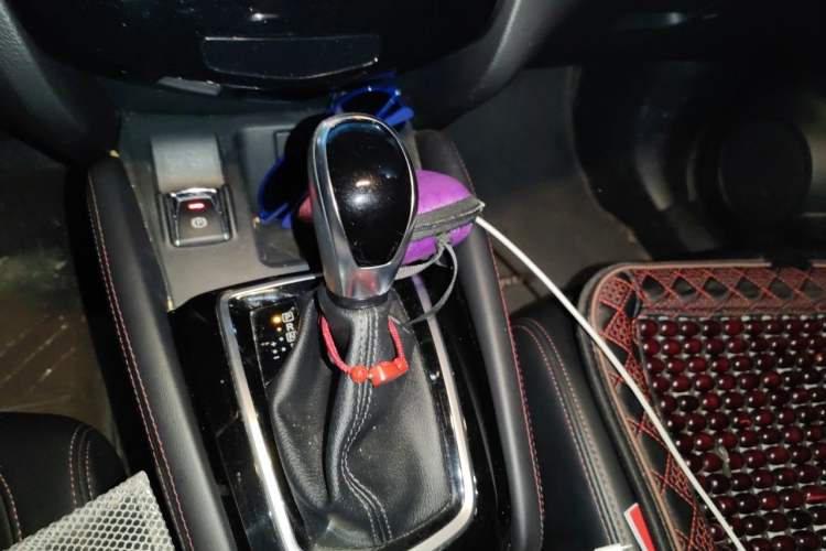 Used Nissan Qashqai 2019 2.0L CVT Luxury Edition Gear Lever