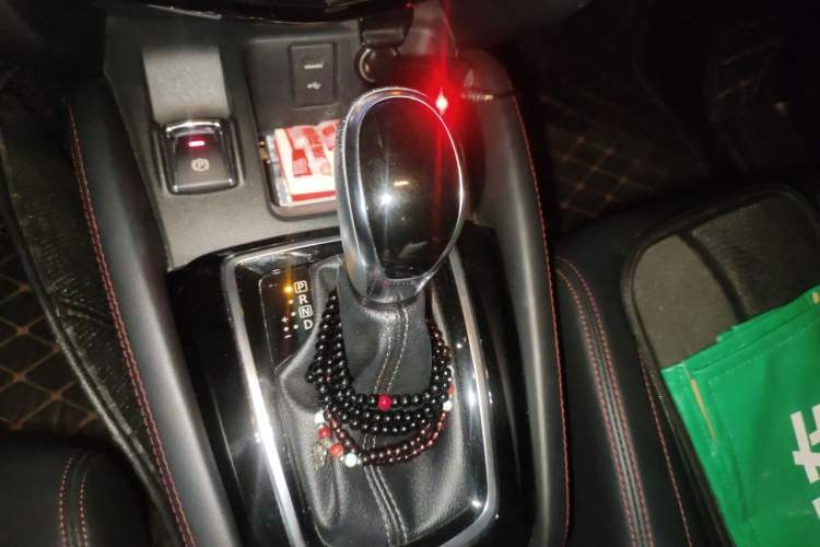 Used Nissan Qashqai 2019 2.0L CVT Luxury Edition Gear Lever
