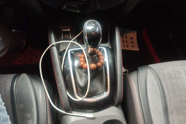 Used Nissan Qashqai 2019 2.0L CVT Luxury Edition Gear Lever