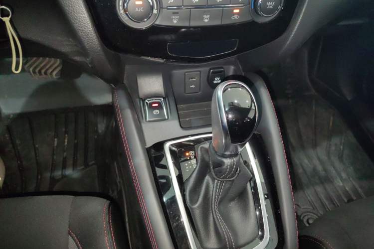 Used Nissan Qashqai 2019 2.0L CVT Smart Enjoyment Version Gear Lever