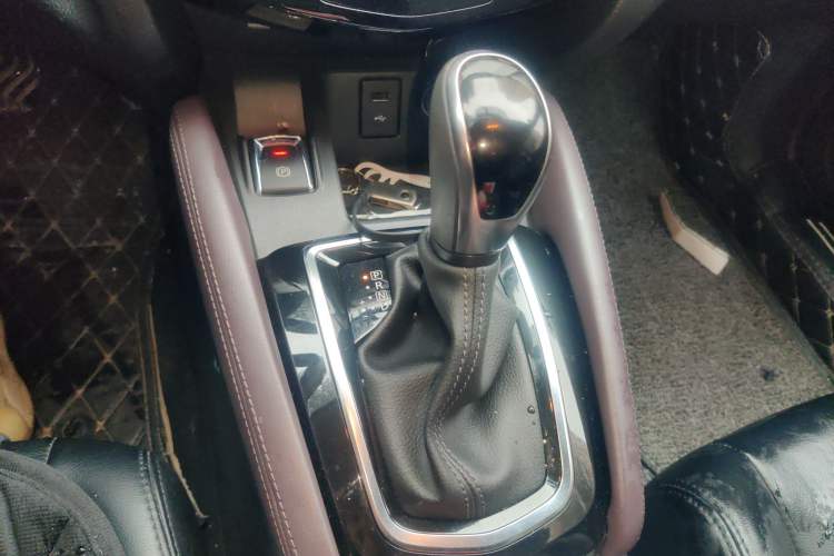 Used Nissan Qashqai 2019 2.0L CVT Smart Enjoyment Version Gear Lever