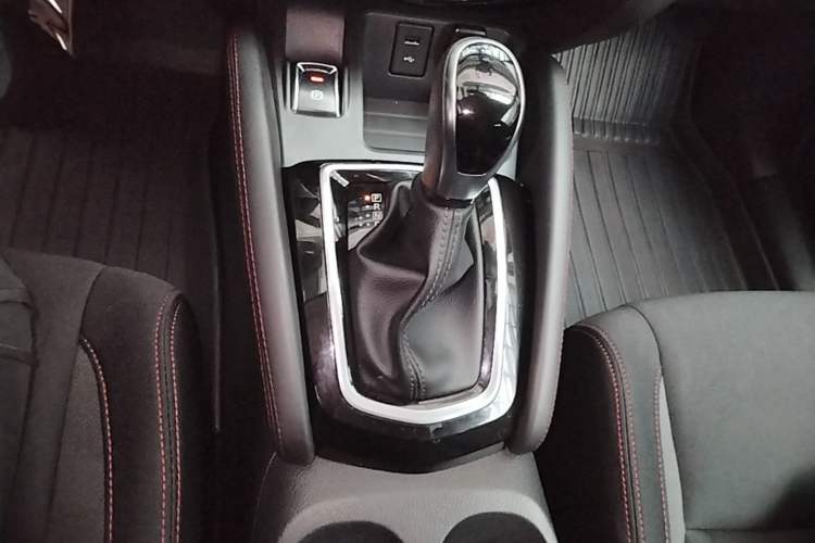 Used Nissan Qashqai 2019 2.0L CVT Smart Enjoyment Version Gear Lever