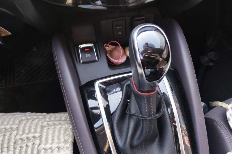 Used Nissan Qashqai 2019 2.0L CVT Smart Enjoyment Version Gear Lever