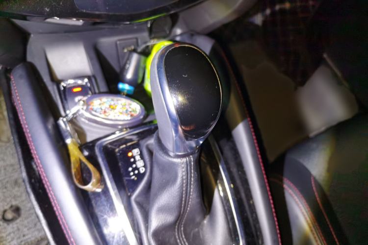 Used Nissan Qashqai 2019 2.0L CVT Luxury Edition Gear Lever