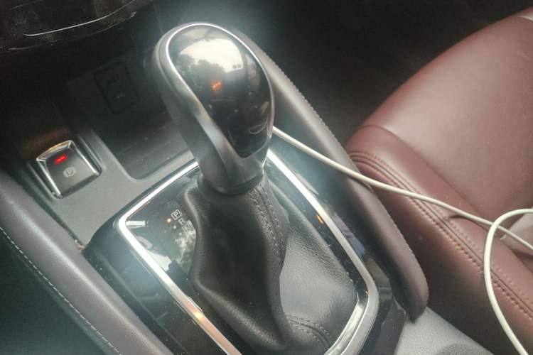 Used Nissan Qashqai 2019 2.0L CVT Smart Enjoyment Version Gear Lever