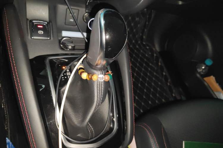Used Nissan Qashqai 2019 2.0L CVT Luxury Edition Gear Lever