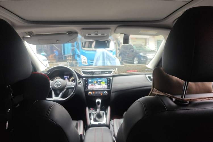 Used Nissan Qashqai 2019 2.0L CVT Luxury Edition Headliner