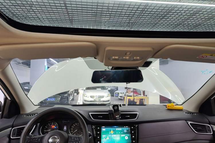 Used Nissan Qashqai 2019 2.0L CVT Luxury Edition Headliner