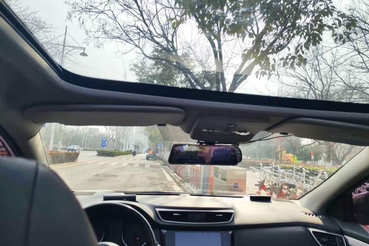 Used Nissan Qashqai 2019 2.0L CVT Luxury Edition Headliner